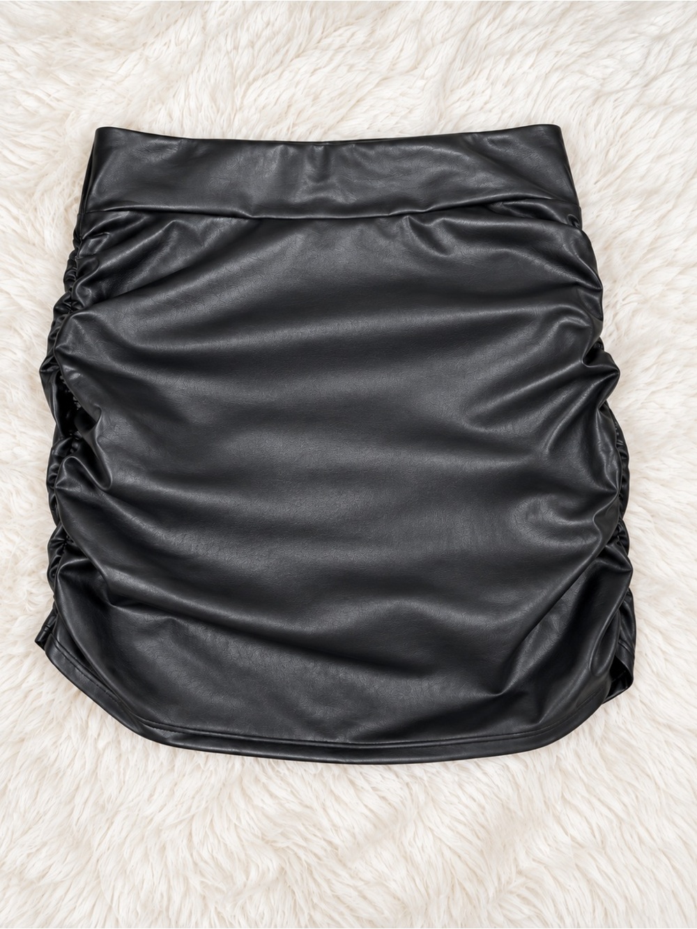 Halara Black Ruched 2-in-1 Faux Leather Mini Skirt Large